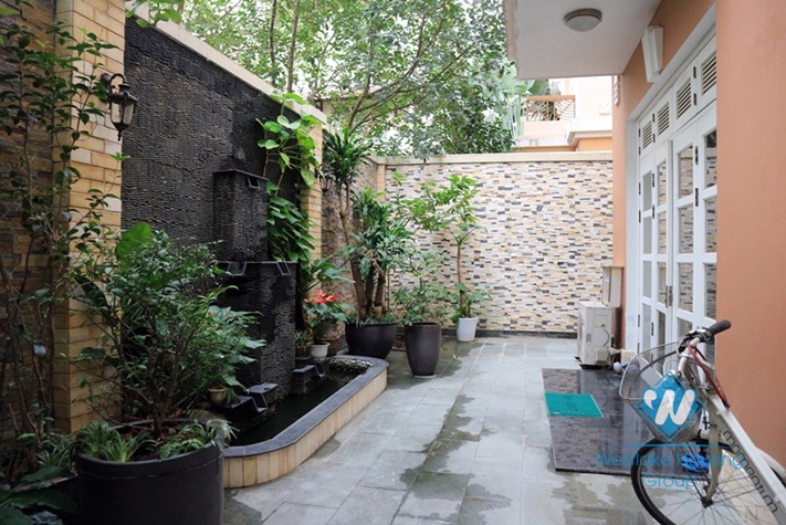 Nice 6 bedrooms house for rent in Ciputra area